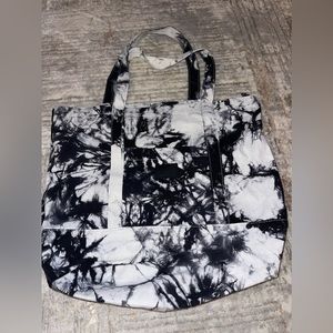 VS tote